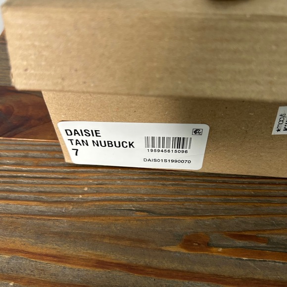 Steve Madden Daisie Tan Nubuck Pointed Toe Stiletto Pumps Heels Size 7 - Picture 2 of 8